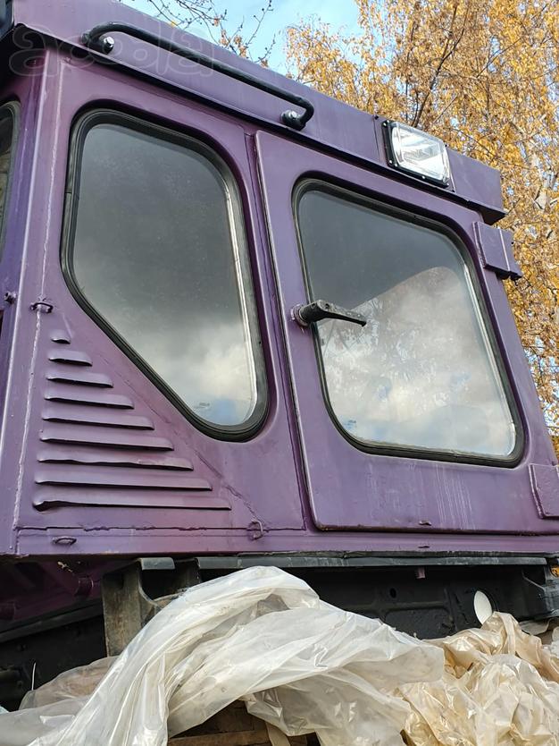 Кабина четра Т-330 первой комплектации